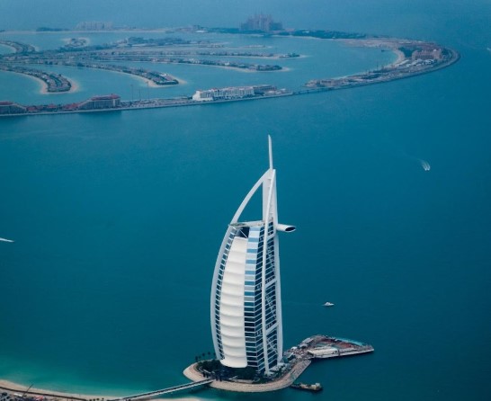 Wie kann man in Dubai Immobilien investieren?